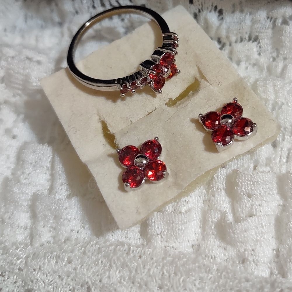 Garnet Ring New in Box - Picture 14 of 15